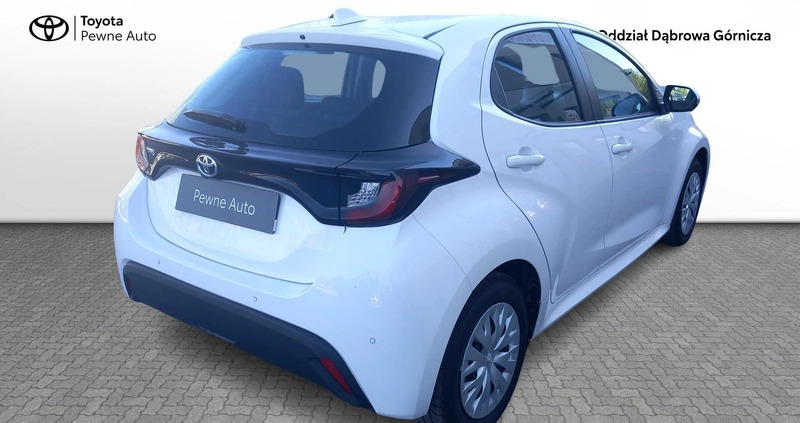 Toyota Yaris cena 67900 przebieg: 10684, rok produkcji 2022 z Działoszyn małe 121